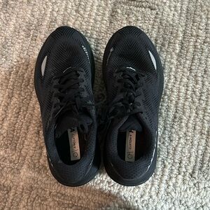 Hoka Clifton 9 waterproof gortex sneakers